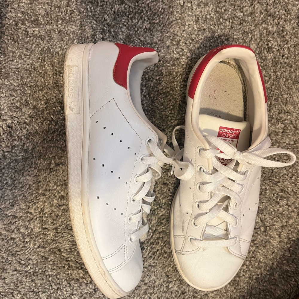 adidas stan smith White Sneakers with pink Heel Tab